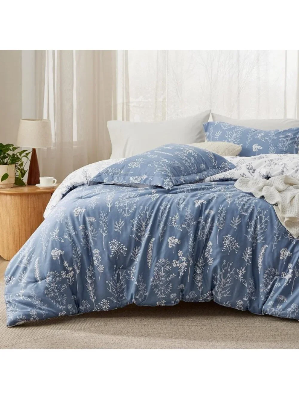 Floral Reversible Comforter Set - Cute Queen Bedding in Infinity Blue Design